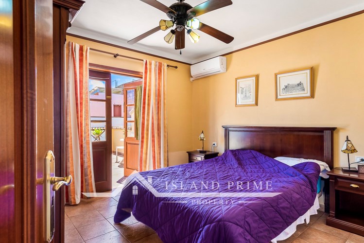 4 bed canarian house for sale in Granadilla