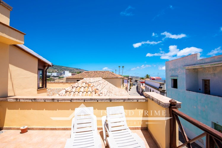 4 bed canarian house for sale in Granadilla