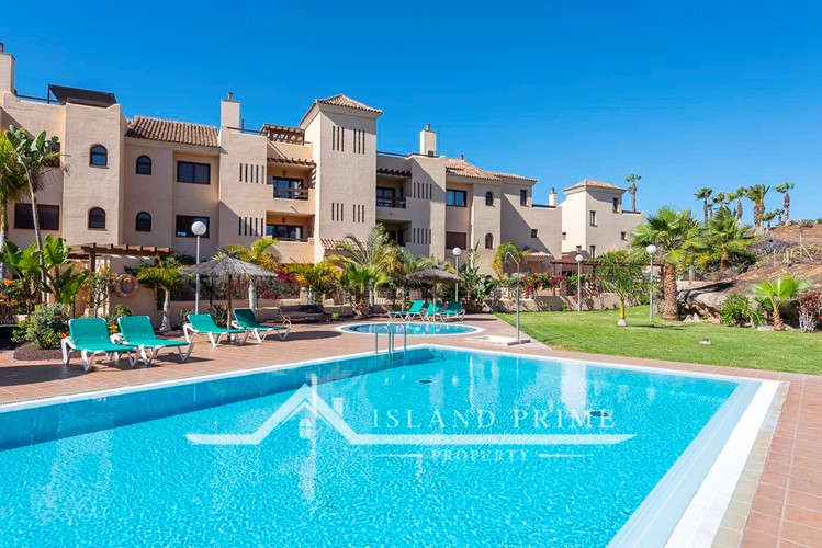 3 bed apartment for sale in Palm Gardens, Amarilla Golf