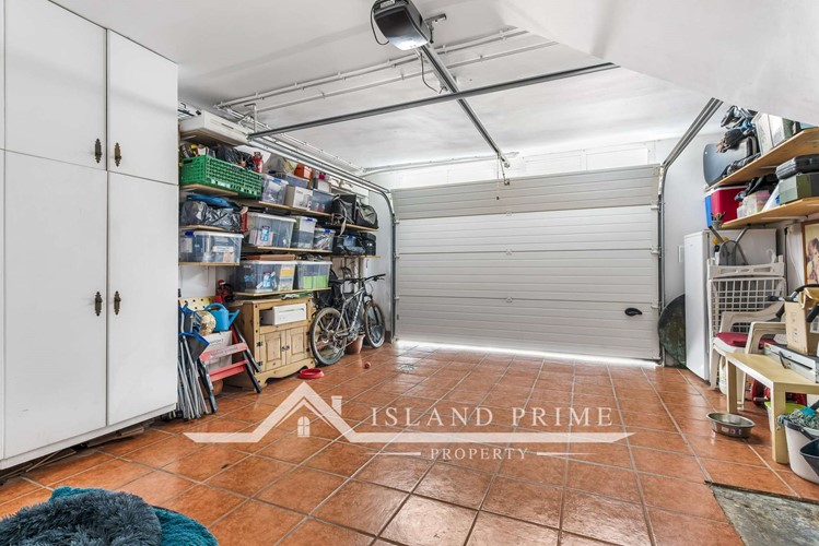 4 bed villa for sale in Jardin Botanico I, Los Olivos