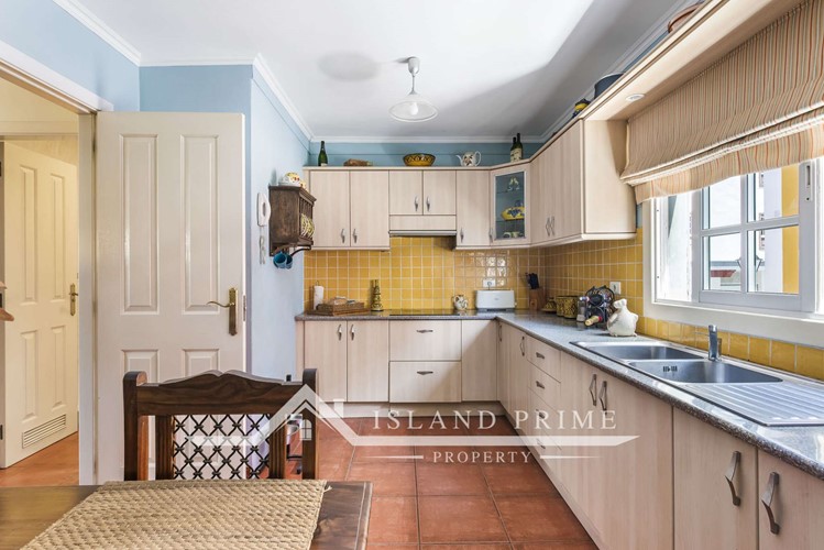 4 bed villa for sale in Jardin Botanico I, Los Olivos