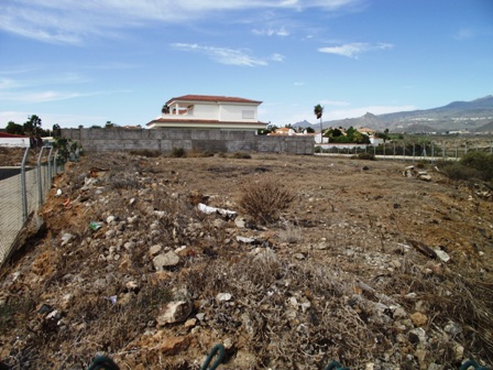 Building Plot For Sale in Golf del Sur