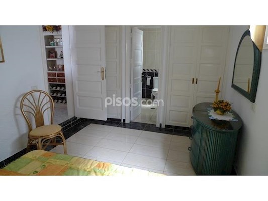 3 Bed Villa For Sale in Las Americas