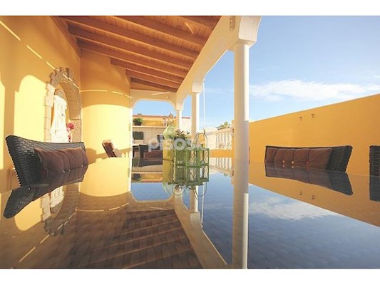 3 Bed Villa For Sale in Callao Salvaje