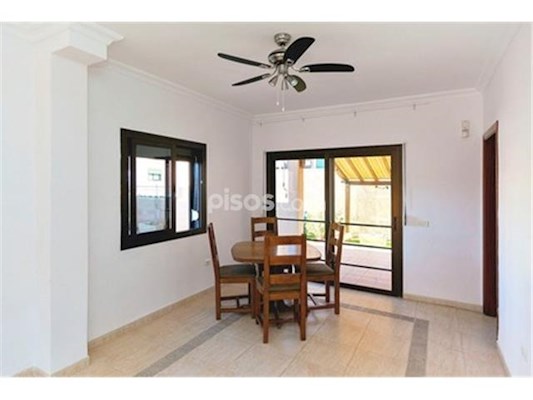 5 Bed Townhouse For Sale in El Galeon