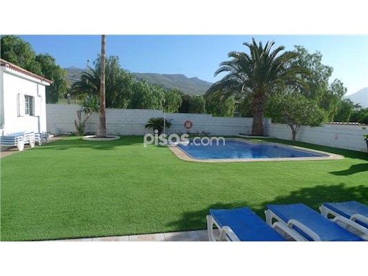 5 Bed Villa For Sale in Callao Salvaje