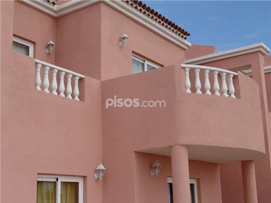 2 Bed Townhouse For Sale in Callao Salvaje