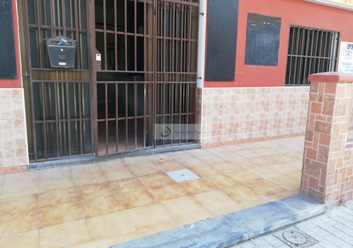 Empty Local for sale in Los Abrigos, Los Abrigos