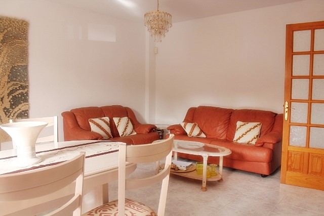 Parque de la Reina 5 Bed Detached House For Sale