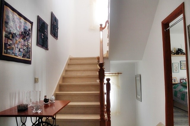 Parque de la Reina 5 Bed Detached House For Sale