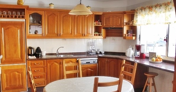 Parque de la Reina 5 Bed Detached House For Sale