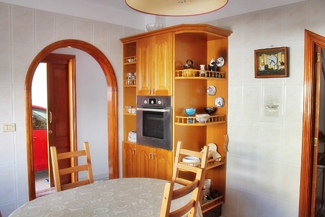 Parque de la Reina 5 Bed Detached House For Sale