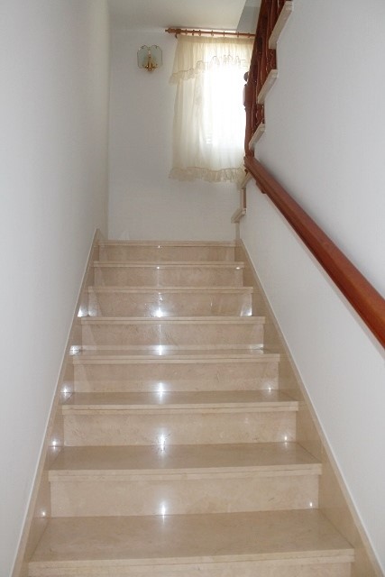 Parque de la Reina 5 Bed Detached House For Sale