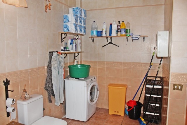 Buzanada 5 Bed House For Sale