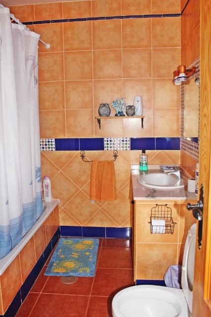 Buzanada 5 Bed House For Sale