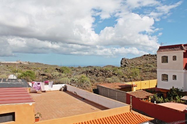 Buzanada 5 Bed House For Sale