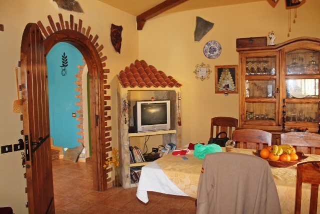 Buzanada 5 Bed House For Sale