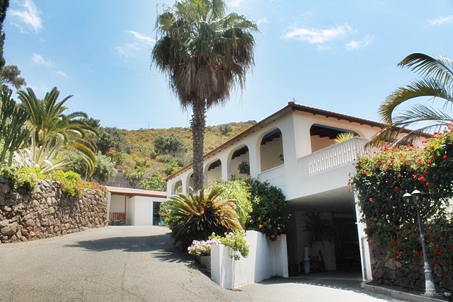 Mount Teide 4 Bed Villa For Sale