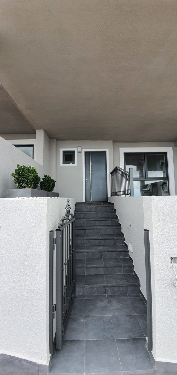 3 bed townhouse for sale in El Roque