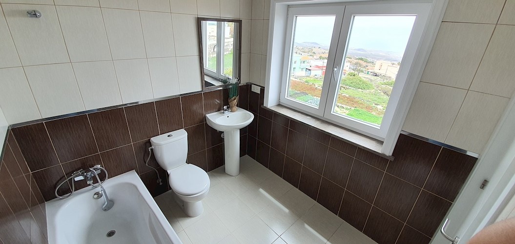3 bed townhouse for sale in El Roque