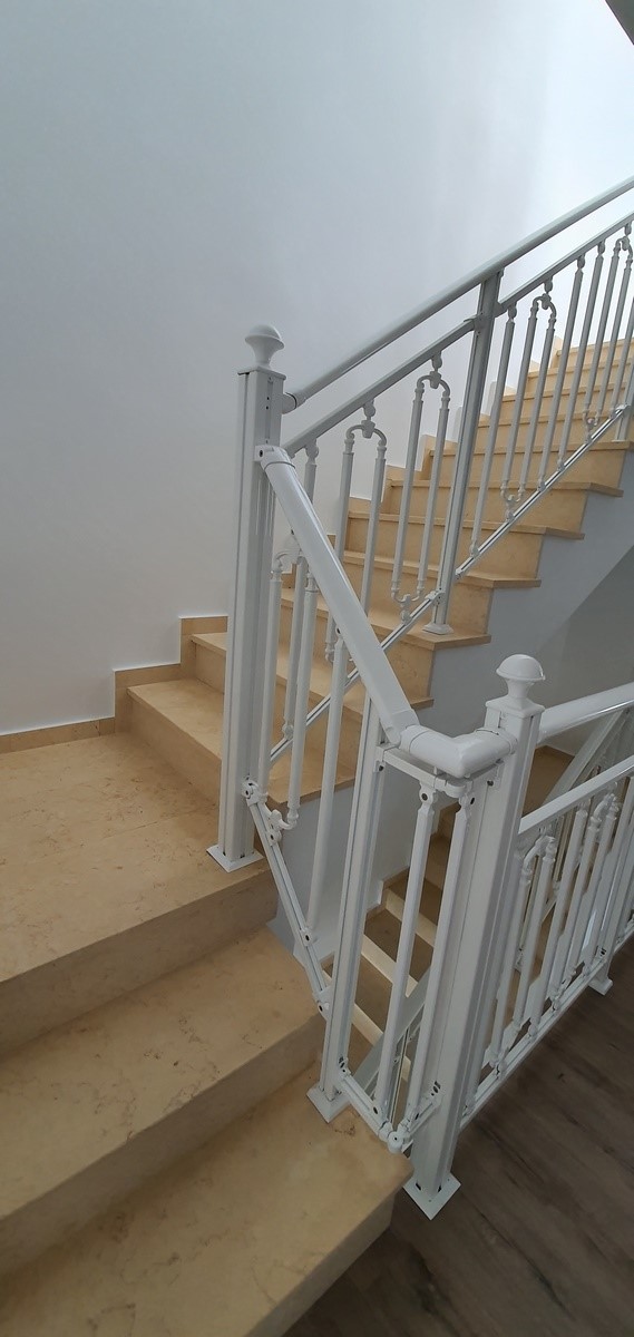 3 bed townhouse for sale in El Roque