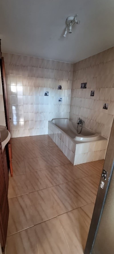 5 bed villa for sale in Palm Mar