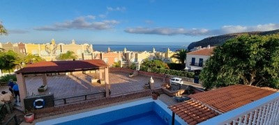 5 bed villa for sale in Palm Mar
