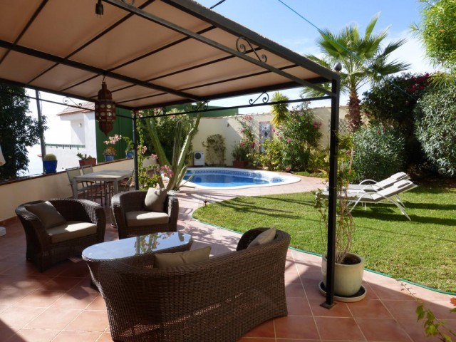 4 bed rustic house for sale in Los Menores
