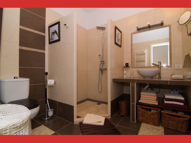 4 bed rustic house for sale in Los Menores