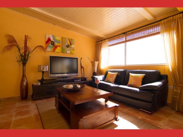 4 bed rustic house for sale in Los Menores