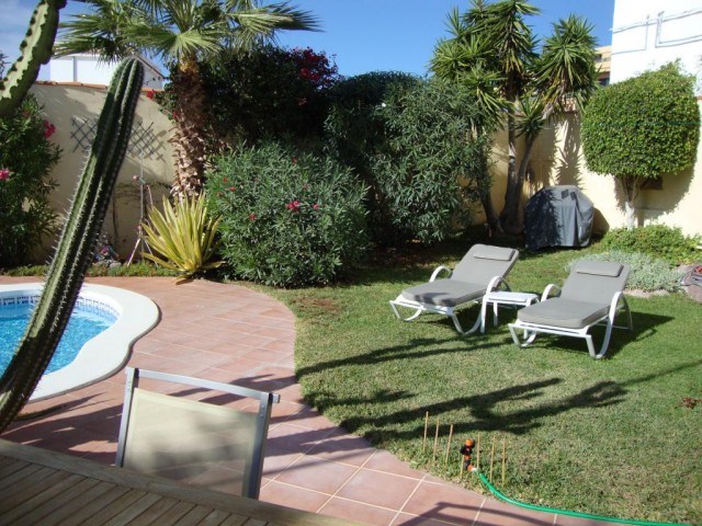 4 bed rustic house for sale in Los Menores