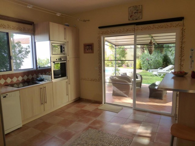 4 bed rustic house for sale in Los Menores