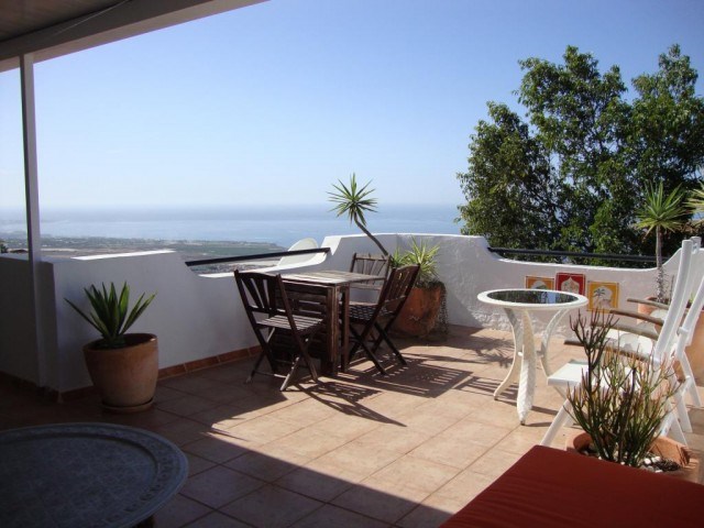 4 bed rustic house for sale in Los Menores