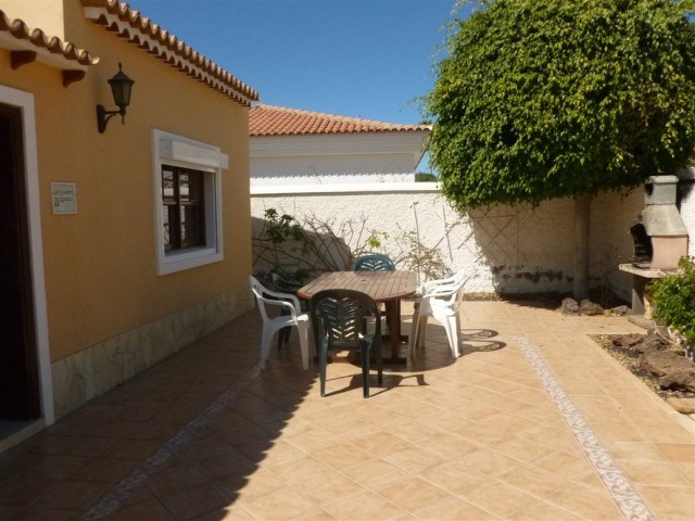 6 bed villa for sale in Callao Salvaje
