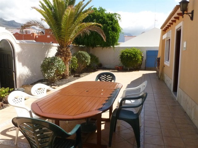 6 bed villa for sale in Callao Salvaje