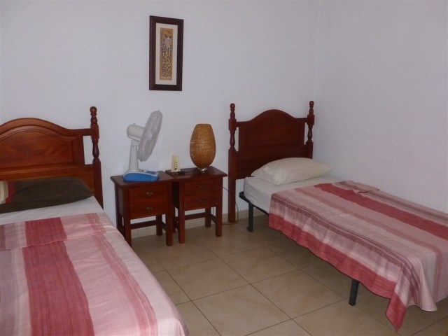 6 bed villa for sale in Callao Salvaje