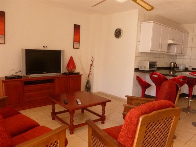 6 bed villa for sale in Callao Salvaje