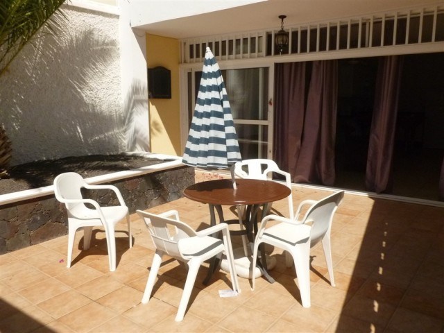 6 bed villa for sale in Callao Salvaje
