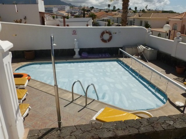 6 bed villa for sale in Callao Salvaje