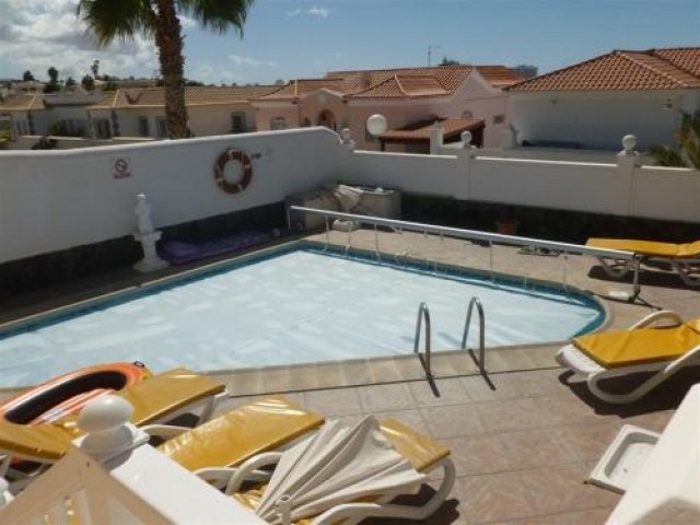 6 bed villa for sale in Callao Salvaje