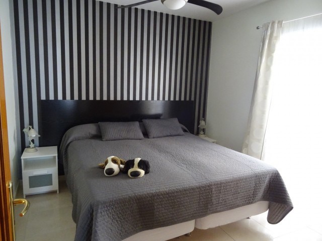 2 bed apartment for sale in Callao Salvaje