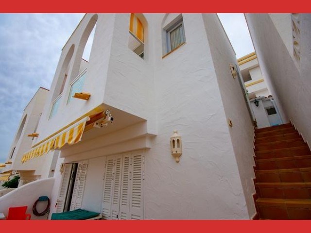 2 bed townhouse for sale in Callao Salvaje