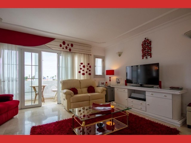 2 bed townhouse for sale in Callao Salvaje