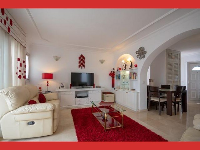 2 bed townhouse for sale in Callao Salvaje
