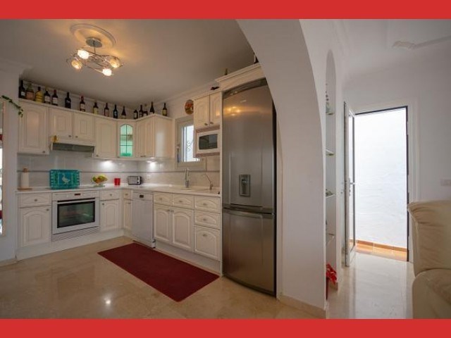 2 bed townhouse for sale in Callao Salvaje