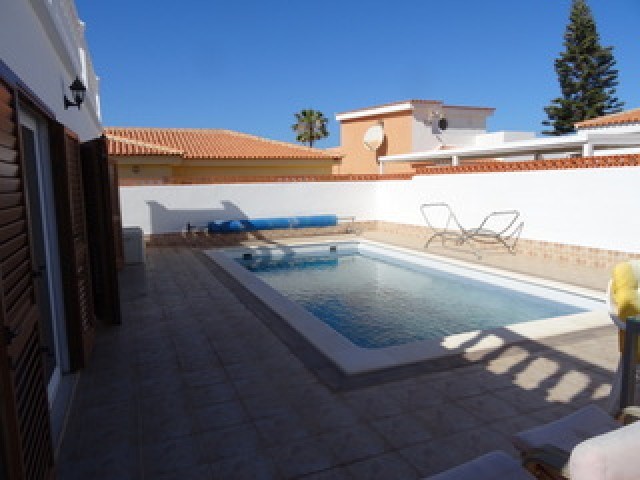3 bed townhouse for sale in Callao Salvaje