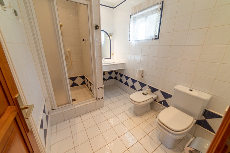 2 bed bungalow for sale in El Madronal