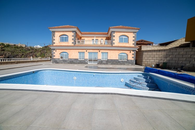 Villa For sale in El Salto, Tenerife