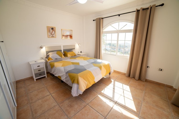 8 bed villa for sale in El Salto