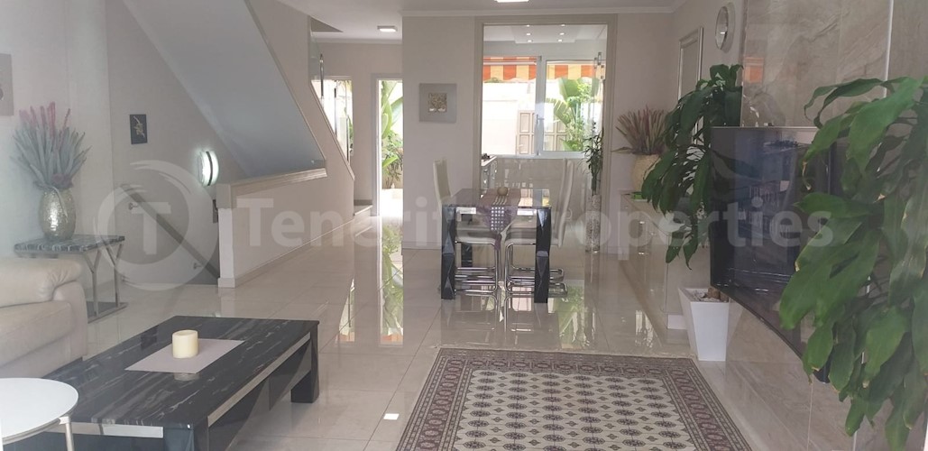 2 bed townhouse for sale in Roque del Conde